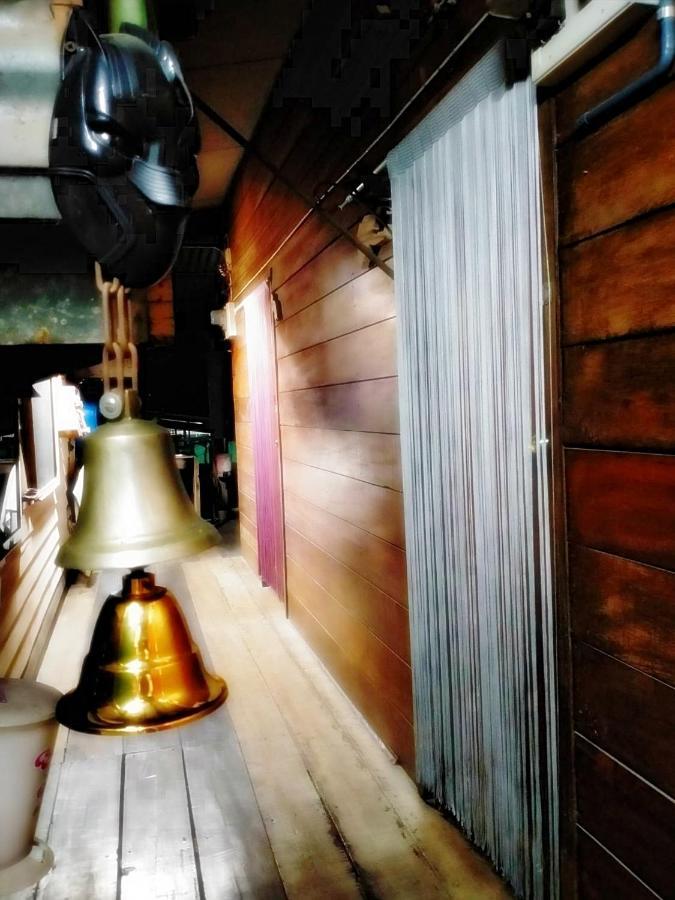 Ray Nu Guest House Ayutthaya Bagian luar foto