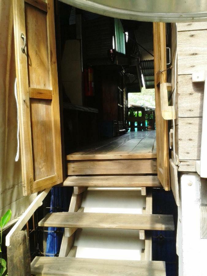 Ray Nu Guest House Ayutthaya Bagian luar foto