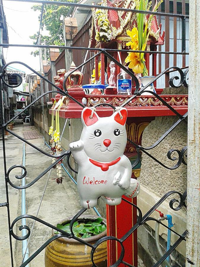 Ray Nu Guest House Ayutthaya Bagian luar foto