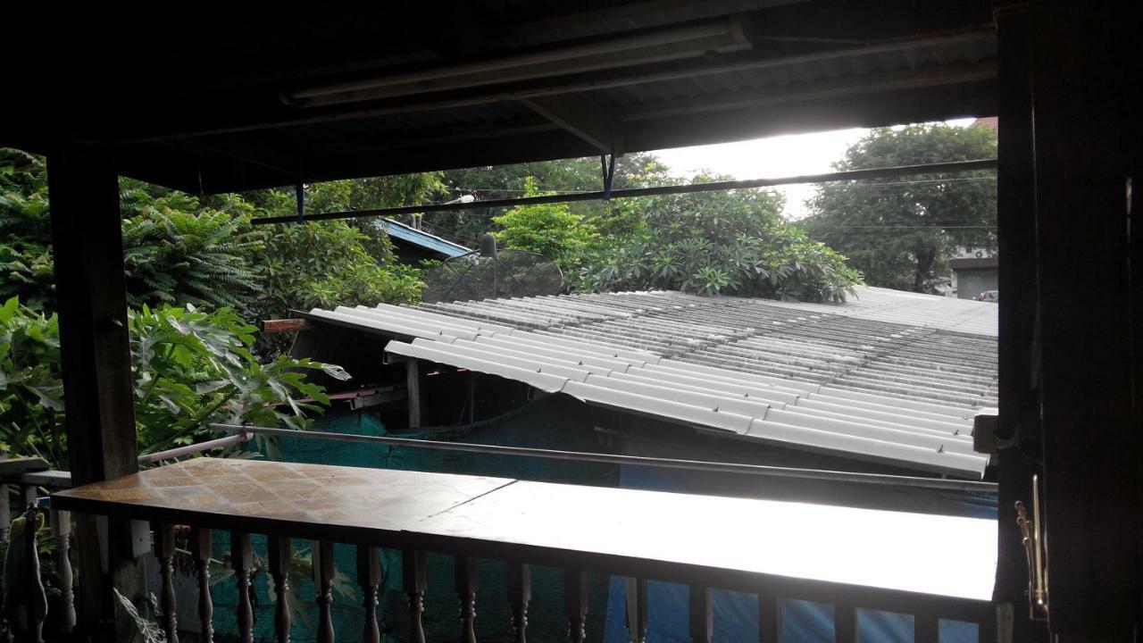Ray Nu Guest House Ayutthaya Bagian luar foto