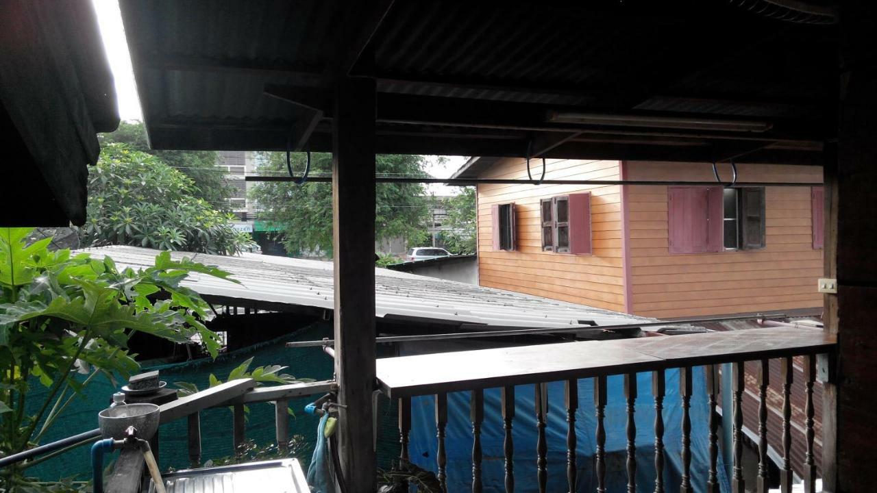 Ray Nu Guest House Ayutthaya Bagian luar foto